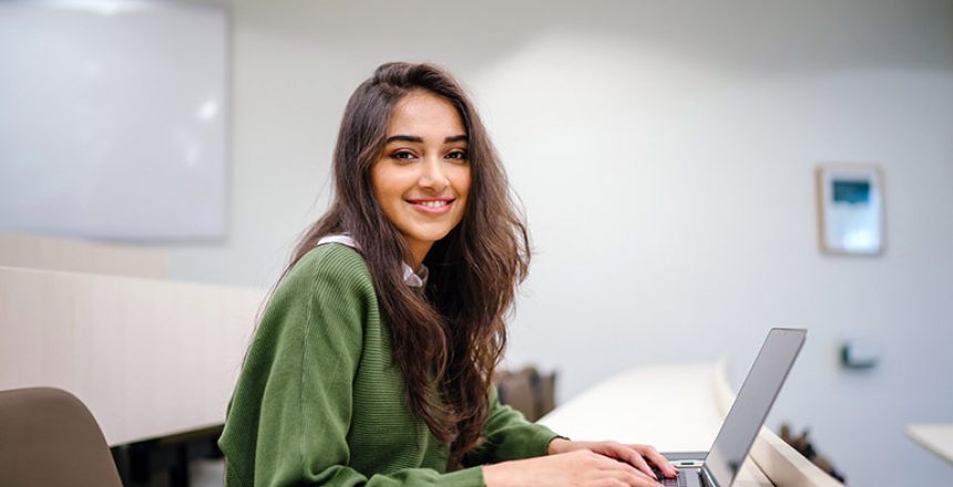 Portrait,Of,A,Beautiful,,Young,And,Intelligent-looking,Indian,Asian,Woman